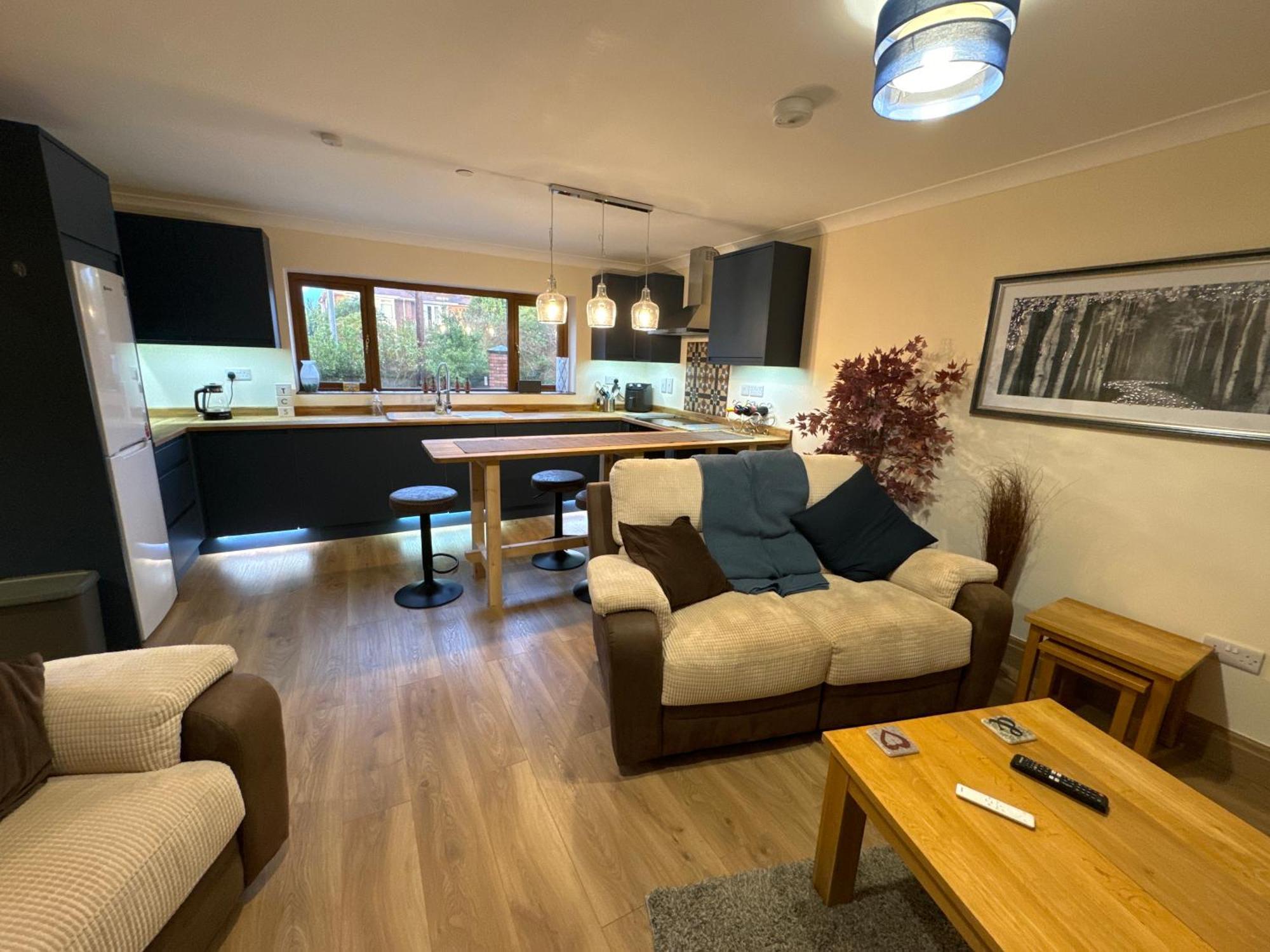 New City Flat, 3 X Double Bed En-Suite Bedrooms, Private Kitchen & Lounge, Free Private Parking & Own Workspaces Ексетър Екстериор снимка